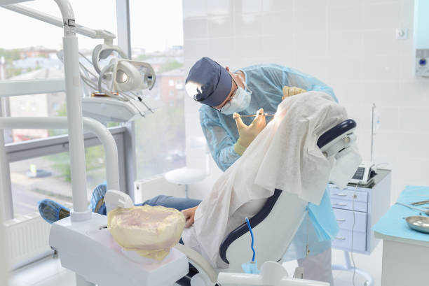 Best Walk-In Emergency Dentist in Lake Belvedere Estates, FL